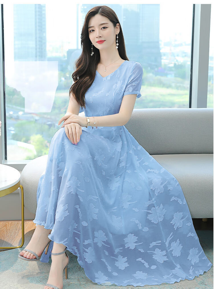 连衣裙桑蚕丝大码女装2022新款女装夏季时尚气质洋气短袖裙子 天蓝色