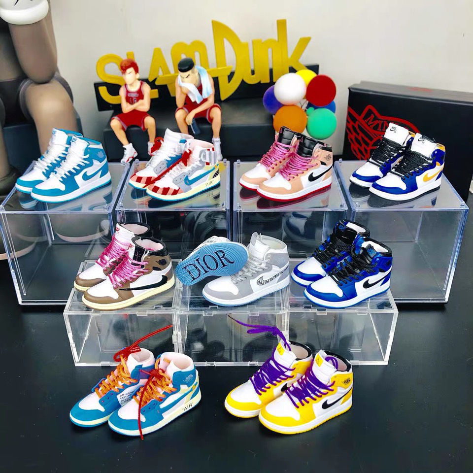 aj盲盒一代迷你aj1球鞋模型挂件汽车载摆件送礼创意情人节生日礼物