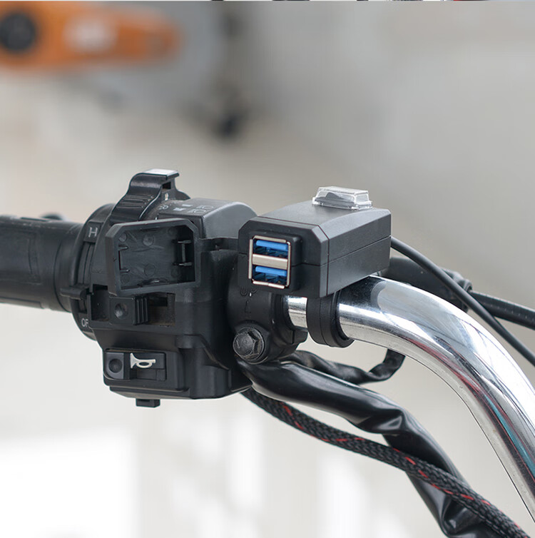 电瓶电动摩托车手机充电器快充12v充手机防水车载usb充电接口改装