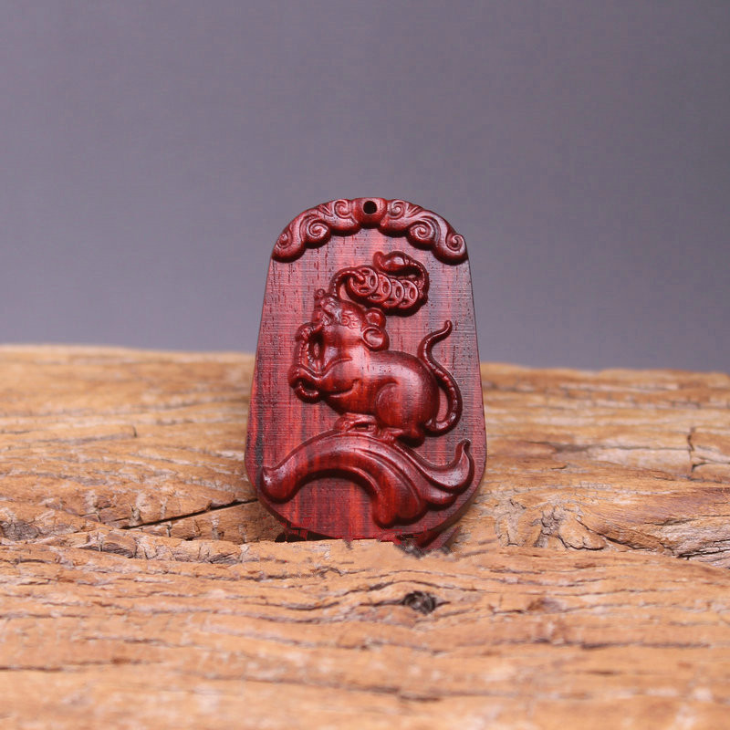 欧凯伦小叶紫檀生肖动物木雕红木挂件挂牌狗