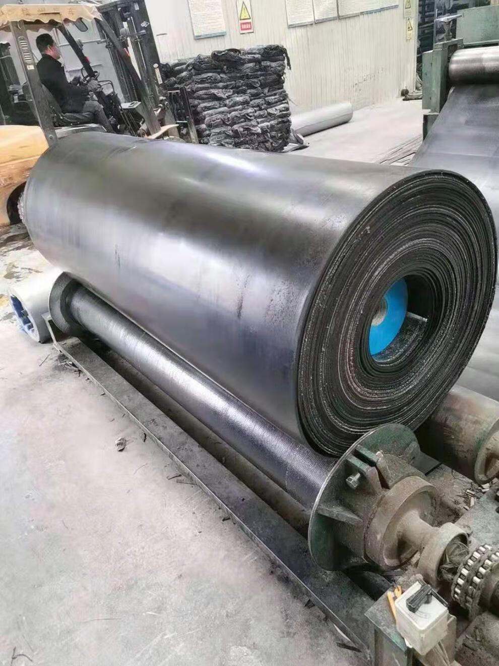 铺车底铺车厢胶皮小货车车箱专用橡胶垫铺地工业橡胶板牛羊槽子用