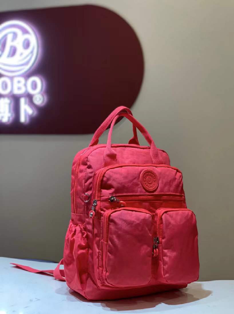 zara博卜日本女休闲双肩包轻便尼龙多口袋防水旅游小背包放14吋