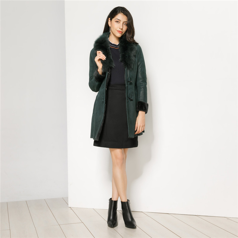 玫而美时尚美丽诺羊羔毛皮毛一体大衣狐狸毛领外套皮草04238