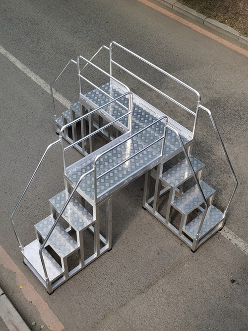 铝合金踏步梯铝合金梯凳楼梯定制步梯子两步三步梯凳室外踩踏梯台自玺