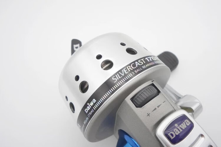 daiwa/达亿瓦/达瓦射鱼轮封闭式渔轮鱼镖轮轮傻瓜轮弹弓鱼轮 sc100a