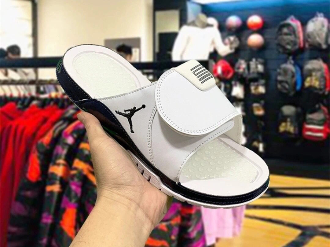 男女乔aj11代魔术贴运动休闲防滑沙滩学生运动户外凉拖鞋 黑白 康扣