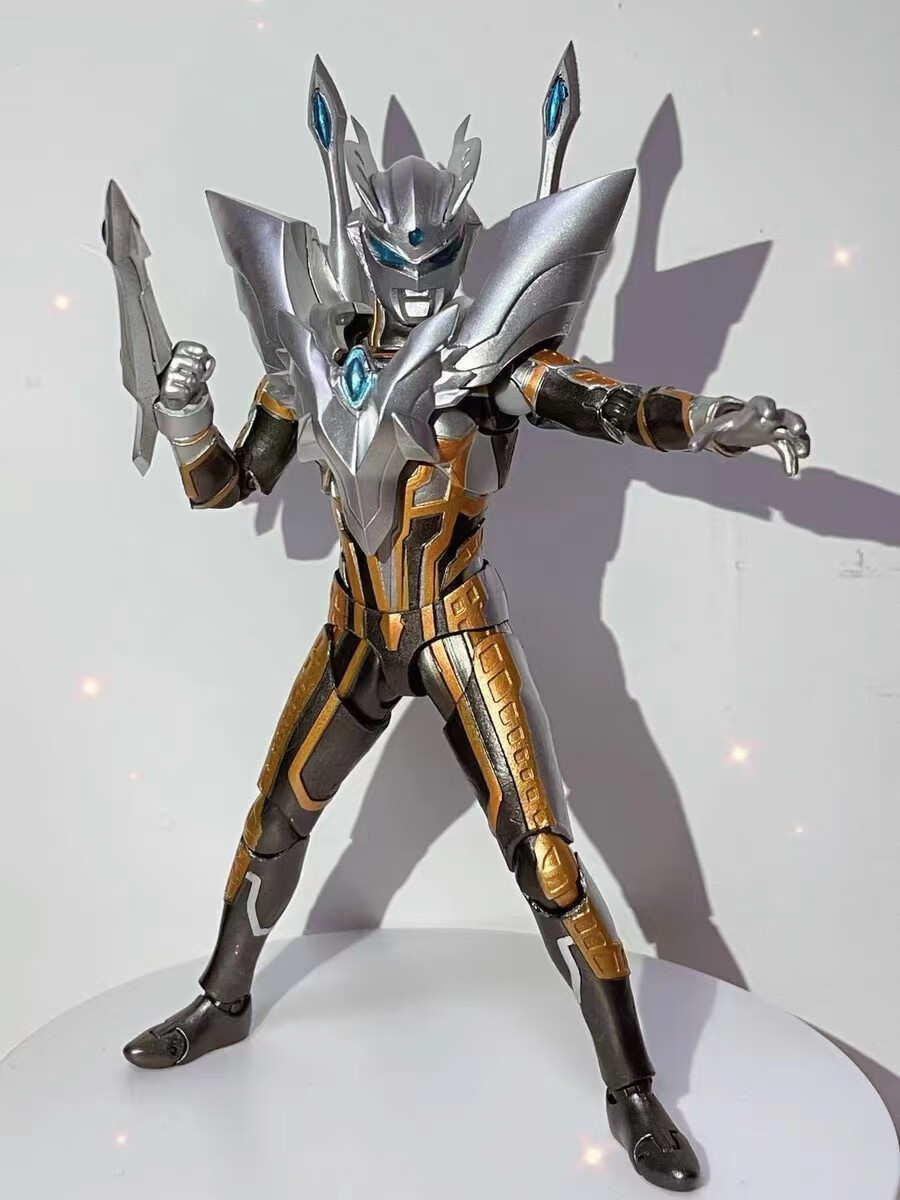 shf闪耀艾克斯黄金光辉赛罗奥特曼可动儿童玩具人偶模型shf赛罗无限