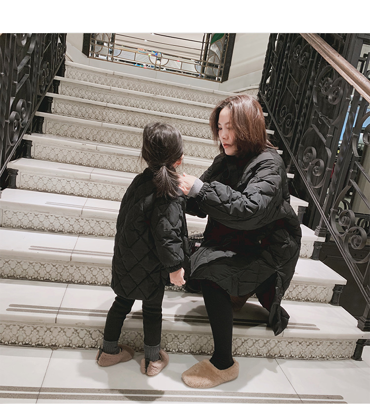 亲子装女宝宝冬装外套前短后长菱格羽绒服洋气母女装 黑色 现货 妈妈s