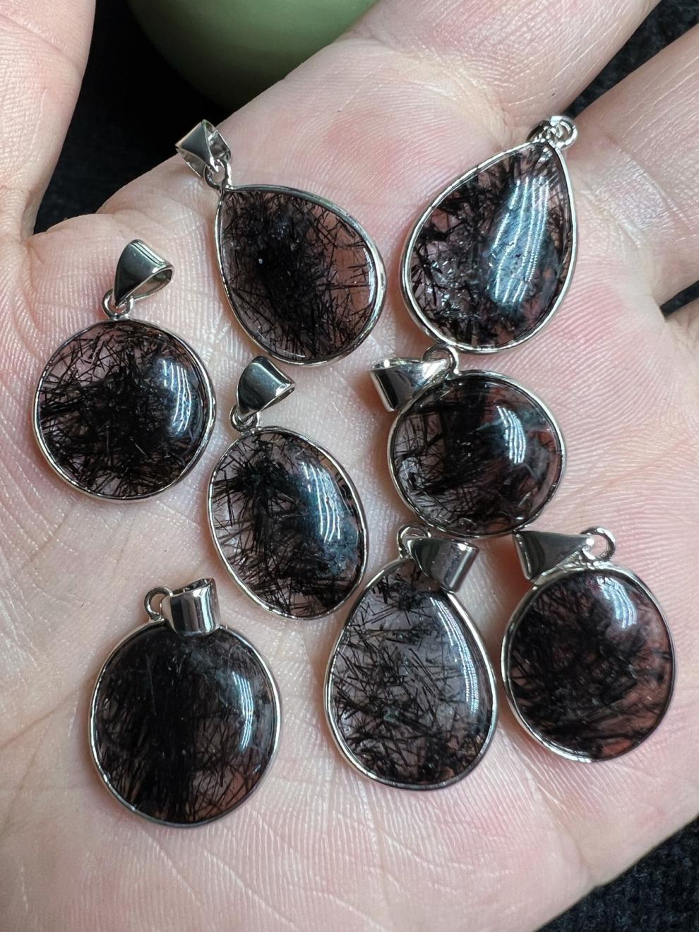 皓范儿黑发晶项链男士女士吊坠黑水晶小迷你锁骨精致百搭礼物随机 搭