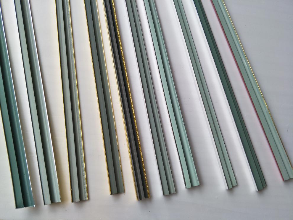 银相框线条/ 广告展板kt板包边/塑料画框材料/广告边条边框料 亮金小