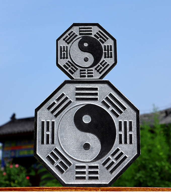 新款石雕石头青石太极八卦图阴阳八卦镜八卦盘太极图原石雕刻玄关家用