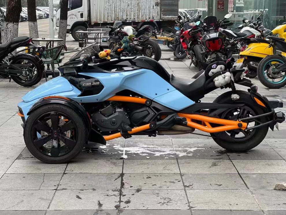 庞巴迪倒三轮摩托车 进口brp庞巴迪f3边偏倒三轮沙滩越野重机大排量