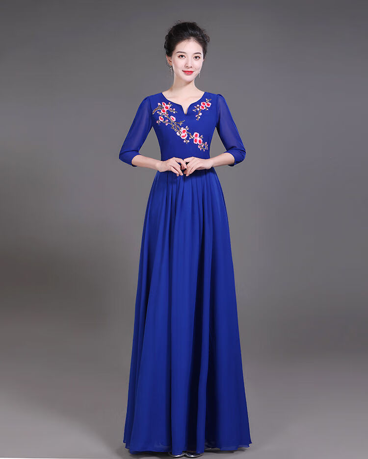 合唱团演出服成人女新款晚礼服中老年大合唱独唱现代舞台长裙红色串珠