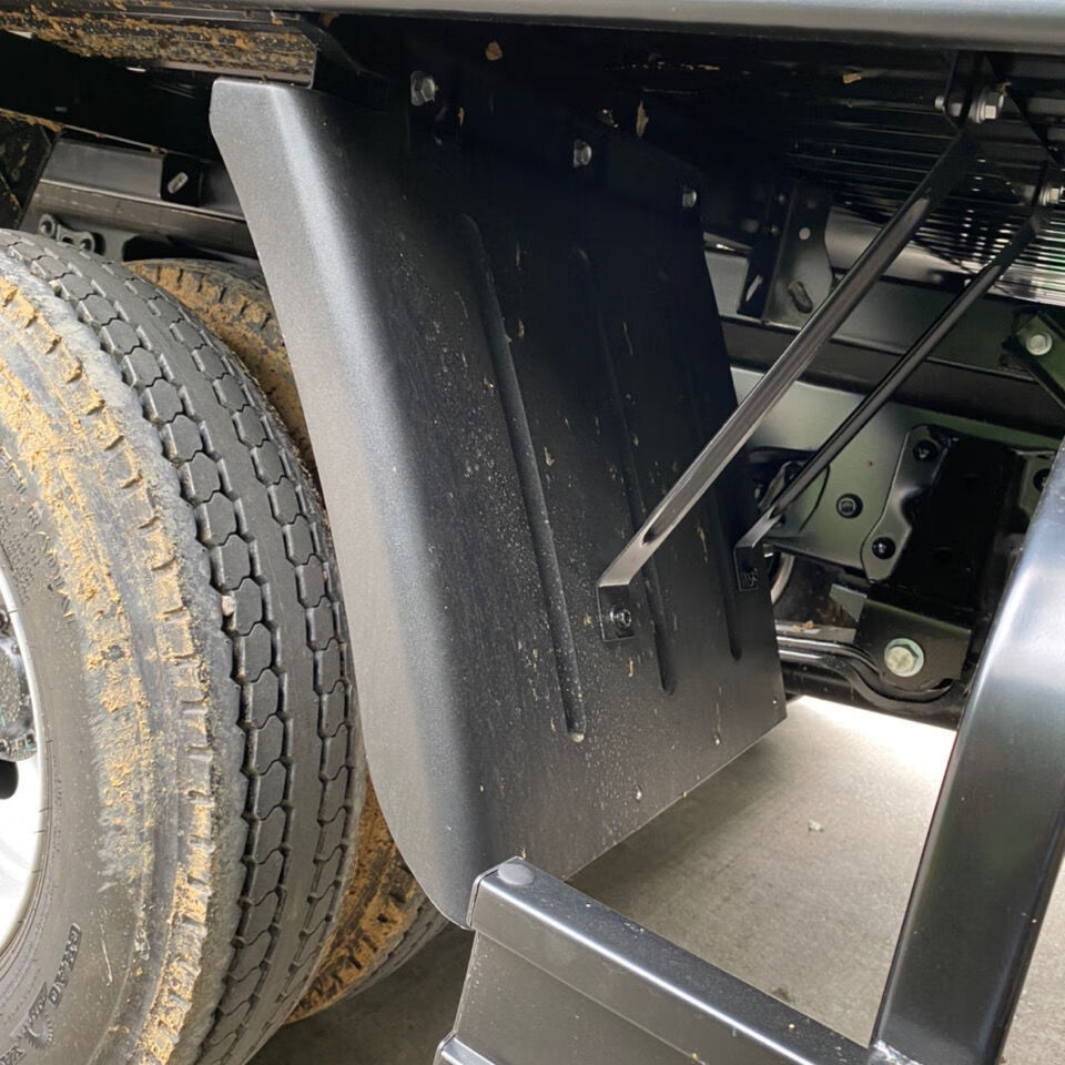 汽车挡泥板江淮货车配件新骏铃v5v6后轮挡泥板挡泥瓦挡泥皮后轮罩 主