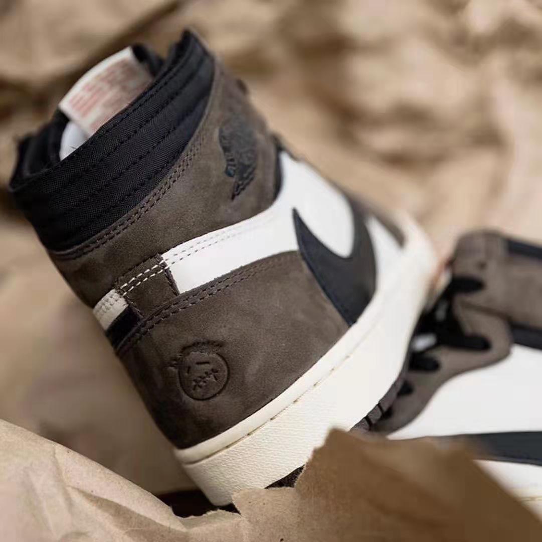 南糖三色旗舰aj1倒钩麂皮荔枝纹高帮蓝球鞋非洲风情北卡蓝黑曜石官网