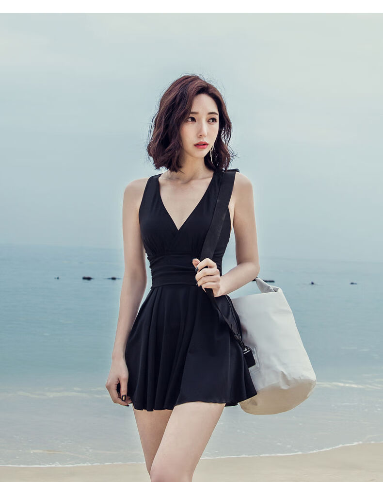 精选好品质游泳衣女2021连体裙式小胸聚拢韩国性感遮肚显瘦保守大码