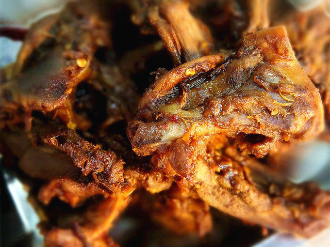 绝味鸭脖香辣甜辣鸭锁骨鸭架新鲜散装抽真空称重零食卤味小吃600克香