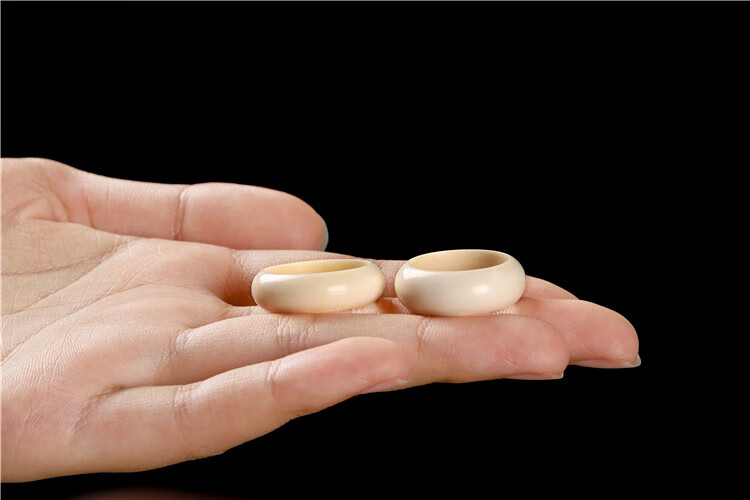 妙聚福 猛犸象牙戒指时尚男女情侣 素圈简约指环文玩尾戒 中指小指素