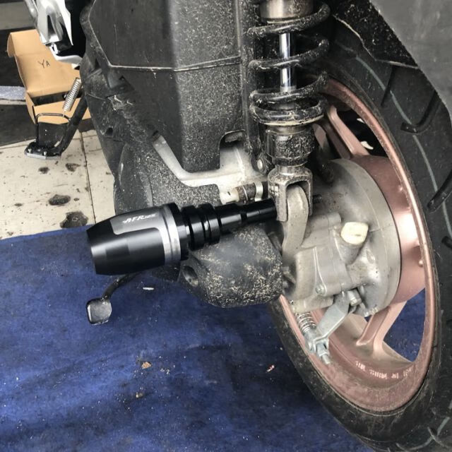 适用于豪爵afr125usr125ucr125改装前后防摔棒胶排气管发动机保护黑色