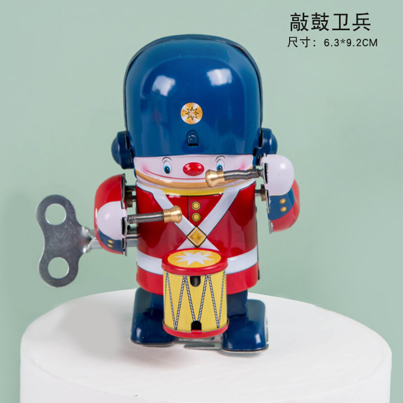 链发条铁皮机器人80后怀旧婴儿小小人卫兵敲打鼓踏步走玩具发条消防车