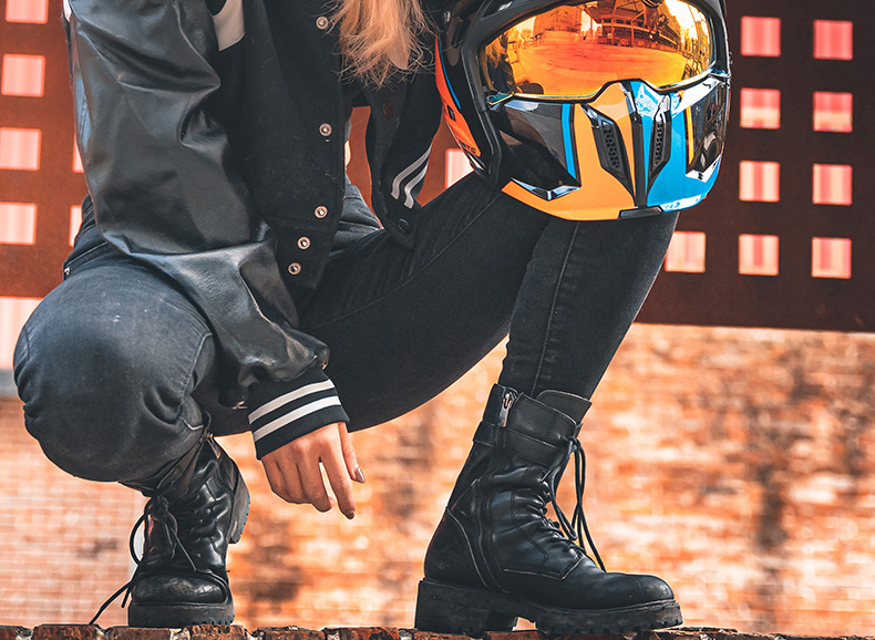 西班牙mt街霸摩托车头盔西班牙mt街霸头盔摩托车全盔男女夏季机车四季