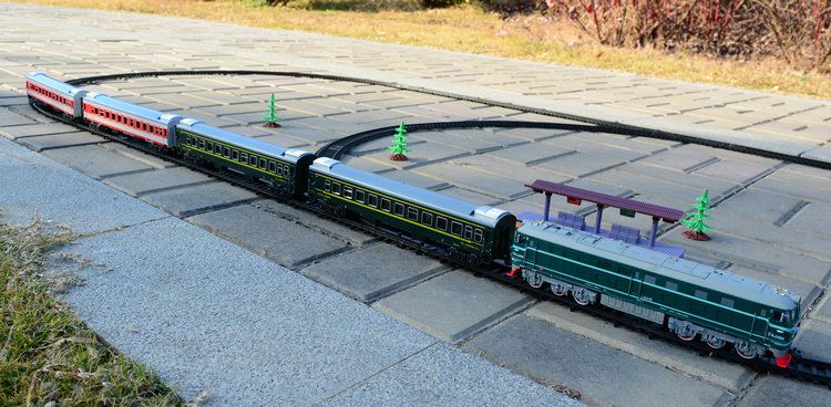 东风超长仿真电动蒸汽火车轨道绿皮小火车模型儿童男女孩玩具精致版