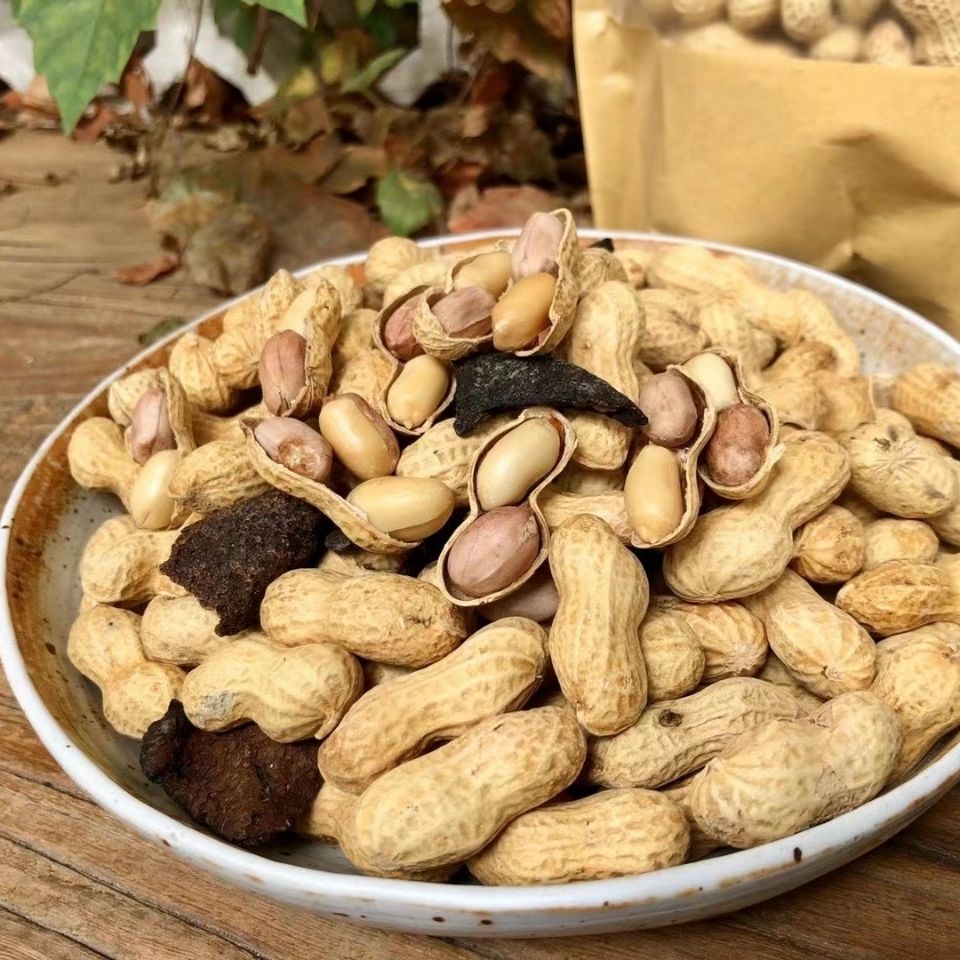 正宗陈皮花生网红休闲零食即食带壳熟花生下酒菜脆口怪味水煮150克包