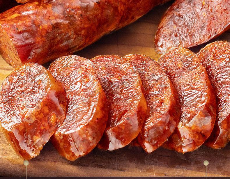 麻辣香肠四川特产川味烟熏腊肠农家自制麻辣肠腊肉麻辣香肠4肥6瘦一斤