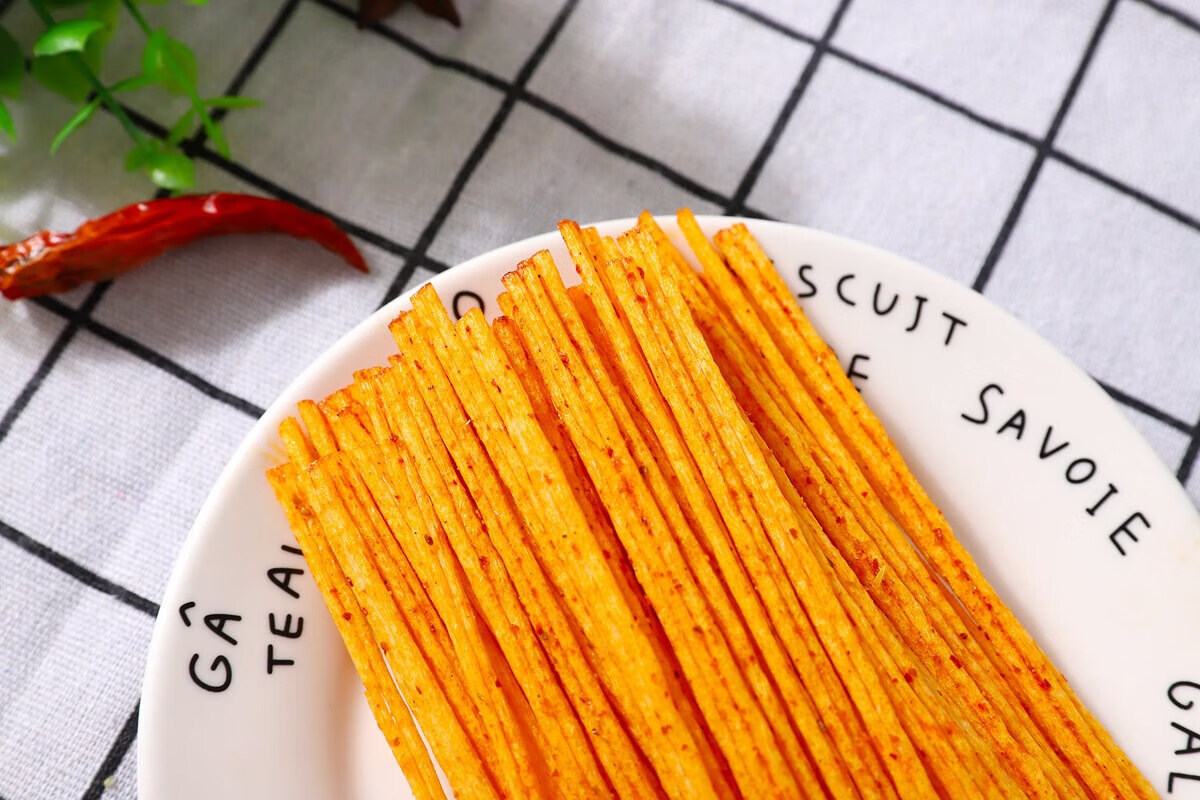 棒棒素牛辣条16克*30袋黄色辣条细棍干硬棒棒牛儿时麻辣零食 棒棒素牛