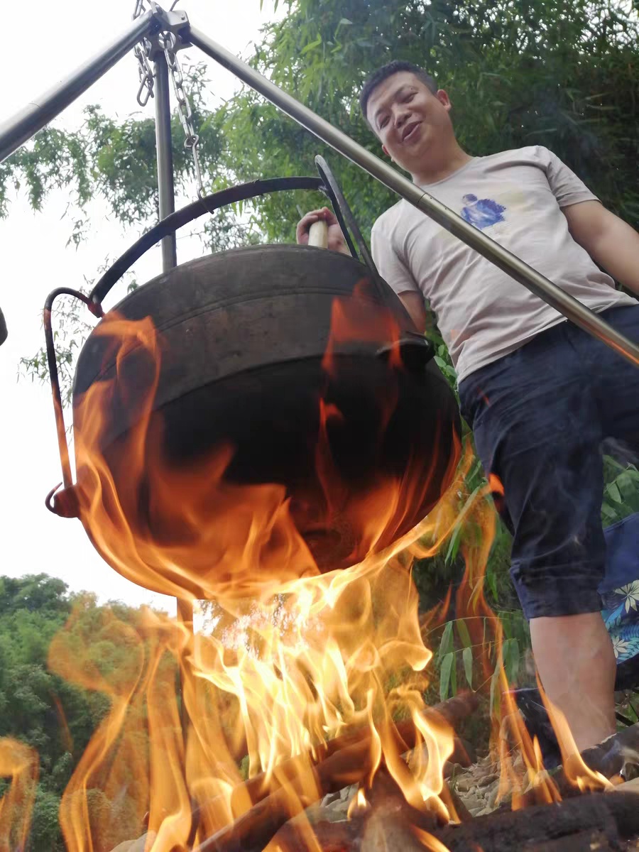 2022新款生铁锅煲汤老式生铁鼎锅鼎罐煲汤锅铸铁顶罐炖锅吊锅生铁煮饭