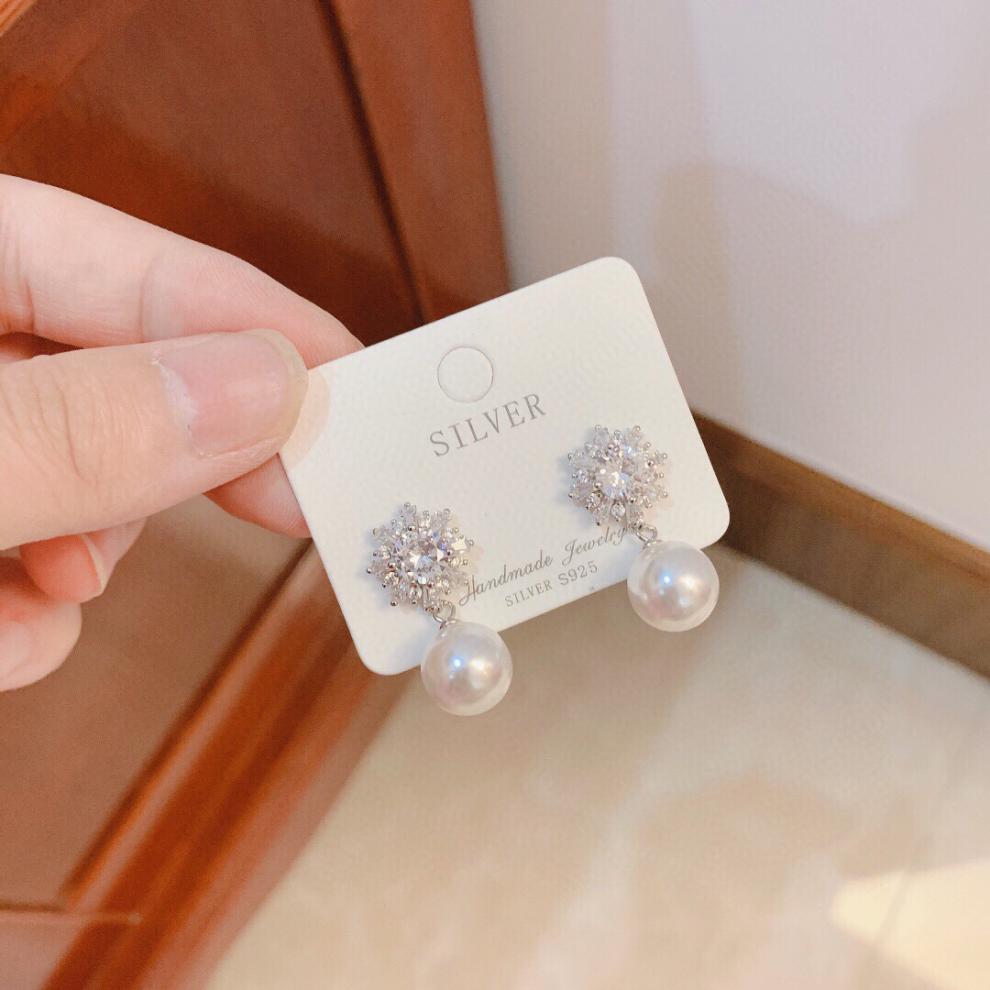 老凤祥款式香港正生银饰纯银s925韩国气质镶嵌珍珠贝珠耳钉耳环女新款