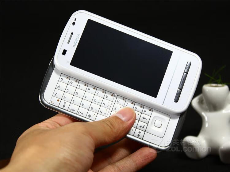 诺基亚 c6-00塞班侧滑盖全键盘3g经典老款备用wifi智能触摸手机 白色