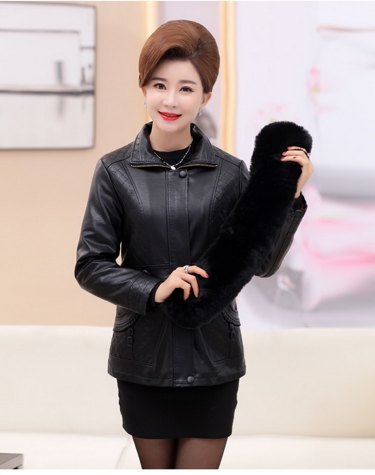 新品中年皮衣女短款妈妈皮夹克40岁50女士中老年女装冬装外套加绒加厚
