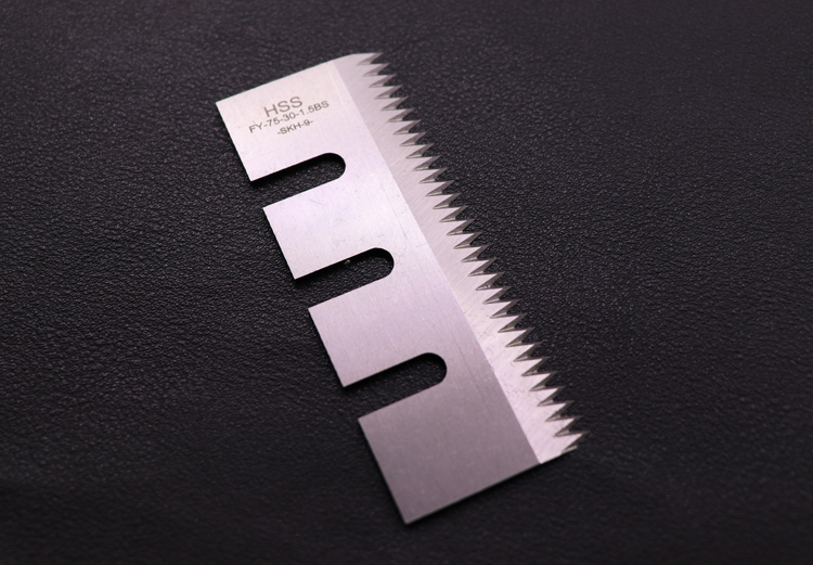 封箱机齿刀片75 半自动包装机锯齿形刀 切胶带封口机齿切刀具 72×30