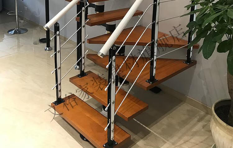 定制高分子扶手pvc家用仿木纹楼梯靠墙塑木栏杆幼儿园马蹄形圆形护栏