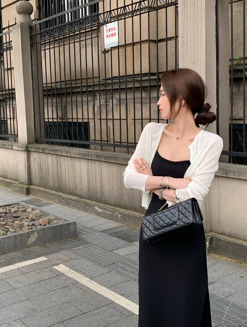 配吊带裙的小外套外搭针织小开衫女生春秋季薄款披肩长袖防嗮晒上衣