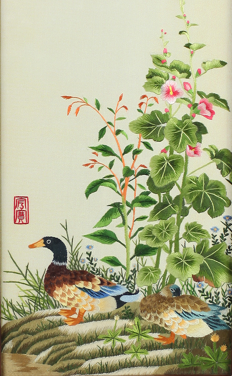 苏宏中国特色礼品,出国礼品真丝摆件苏绣红木屏风双面绣台屏 松林鹤寿