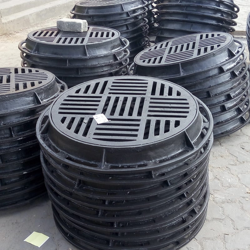 600镂空圆型700球墨铸铁窨井盖500圆形雨水篦子400车库排水沟盖板300