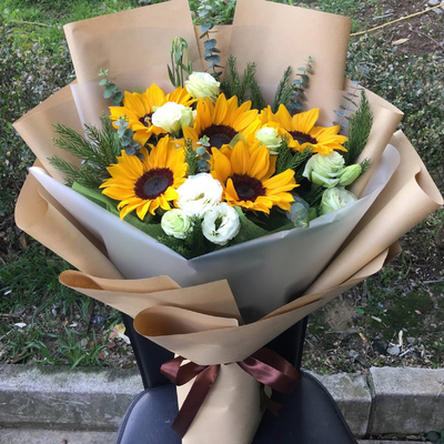 向日葵大学毕业生日花束广州鲜花速递同城佛山深圳中山珠海送花店