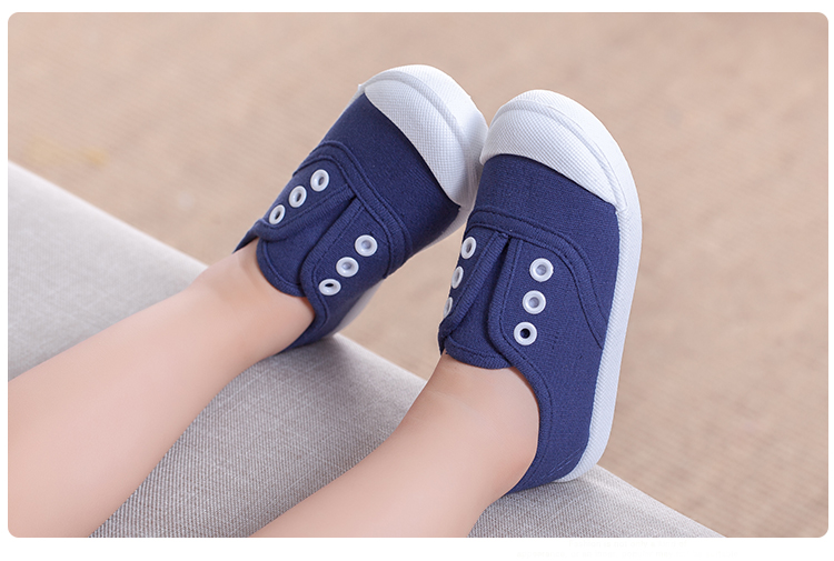 宝宝帆布鞋1-3岁男童女童鞋幼儿园室内软底儿童一脚蹬懒人鞋小白 深