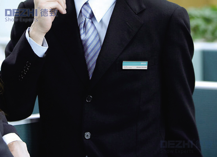 德致dezhi 胸牌工牌70*23mm金属姓工号牌 胸卡胸号牌员工牌 1703 银色