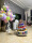 It took an hour. The old mother put together this small scene. Let’s see how it works. Anyway, my child likes it very much. As soon as I entered the house and saw this full of surprises, the two little guys were very excited. I like it very much, my naughty daughter reached out and grabbed a balloon, children are like this, they like balloons very much!