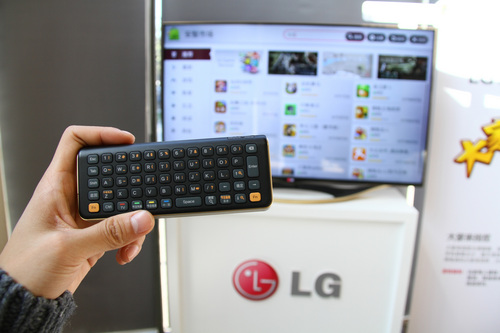 独特船型底座 LG 安卓电视解析