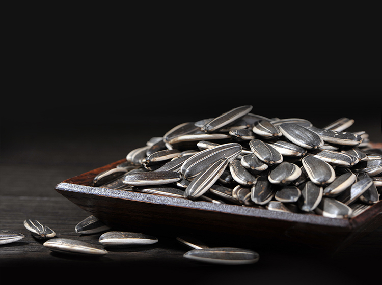 洽洽 坚果炒货 休闲零食 山核桃味瓜子 皇葵110g/袋