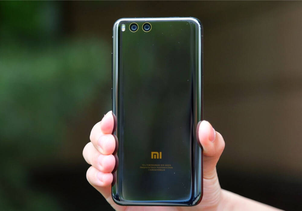 小米(mi) 小米6 4g手机 双卡双待 亮黑 全网通(6g ram 64g rom)标配