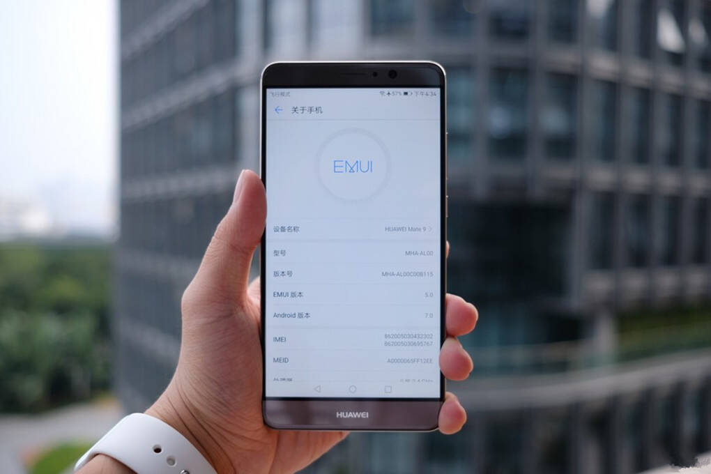 4曲面vivoxplay6发布小米华为该何去何从