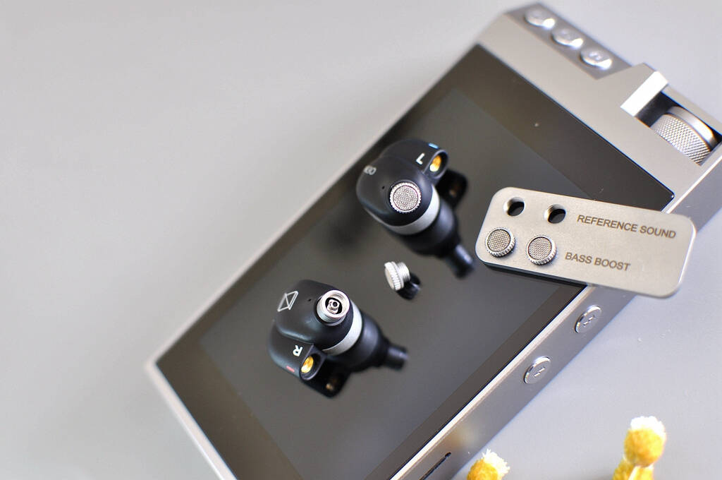 你可以叫它机械耳机,akg n30圈铁混合耳机体验