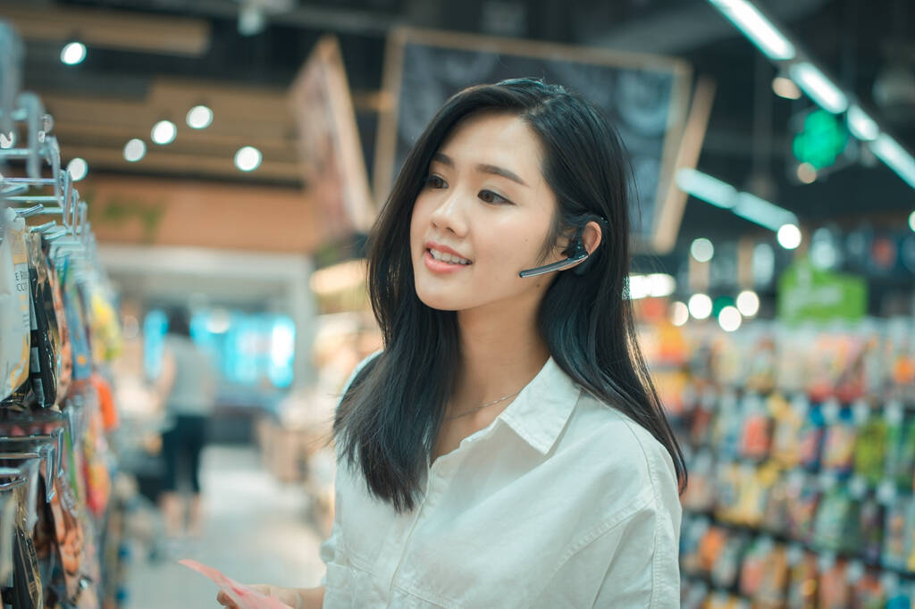 颜值| 真好看 缤特力5200蓝牙耳机美女图赏