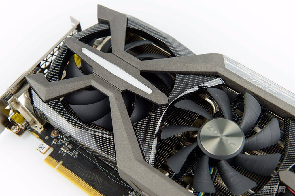 索泰gtx1080玩家力量至尊简测