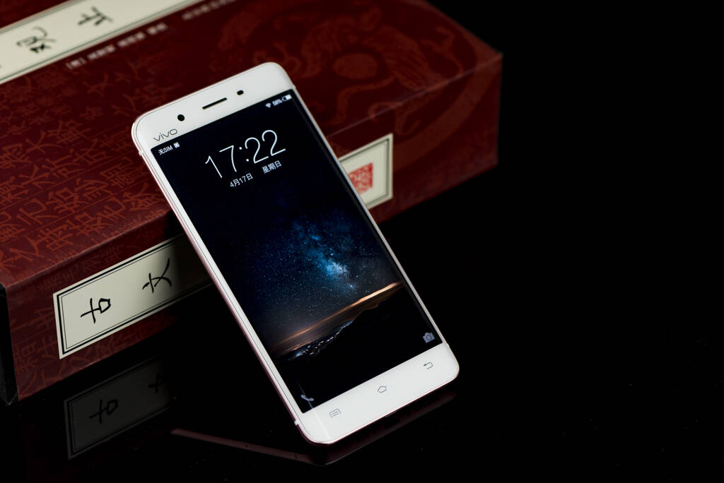 不止颜值超级高 还有一身真功夫 vivo xplay5